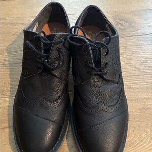 Toms Black Leather Oxfords